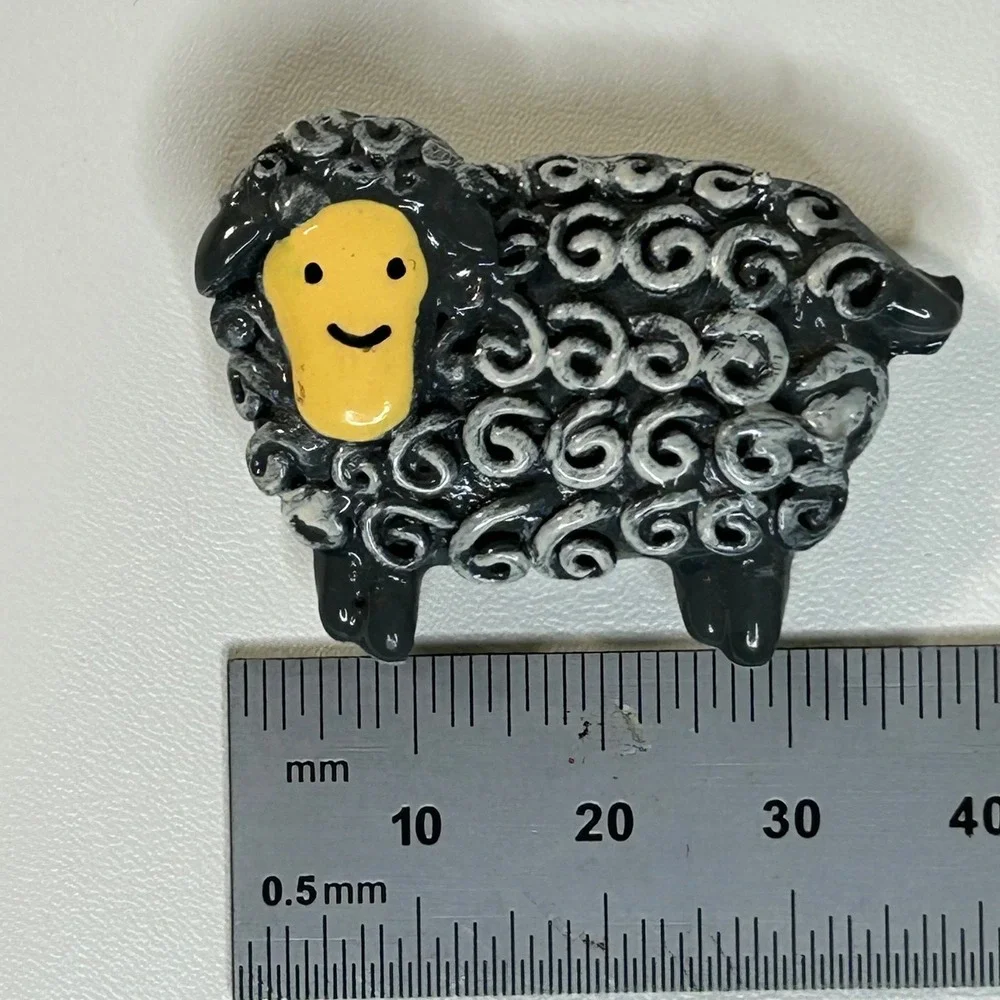 Vintage Noahs Ark Skunk Sheep Resin Animal Pin Set Hand Painted‎ 3 Piece Lot